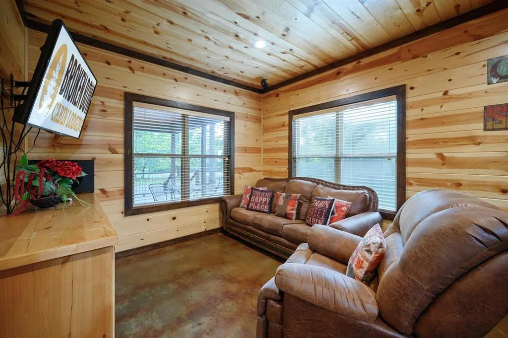 Photo 13 — 37 Orange Grove Road, Broken Bow, OK 74728