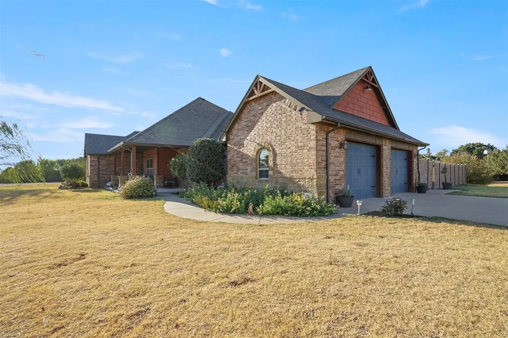 Front exterior — 20097 Wolf Creek Terrace, Purcell, OK 73080