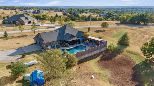 Photo 5 — 20097 Wolf Creek Terrace, Purcell, OK 73080