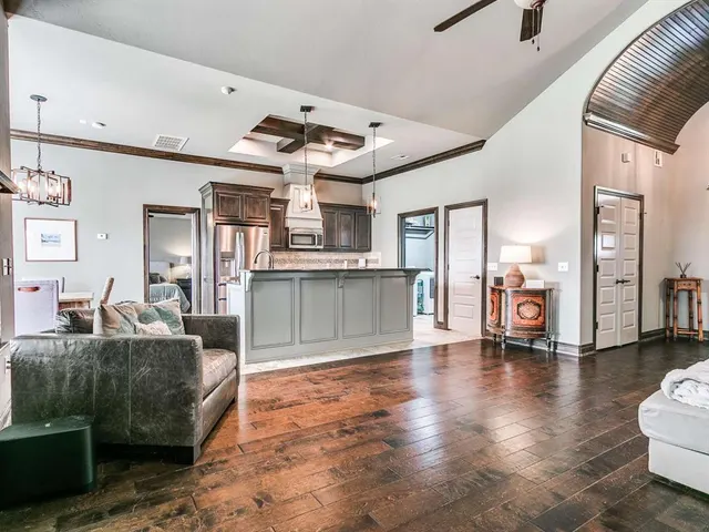 Photo 8 — 15200 Homecoming Drive, Edmond, OK 73013