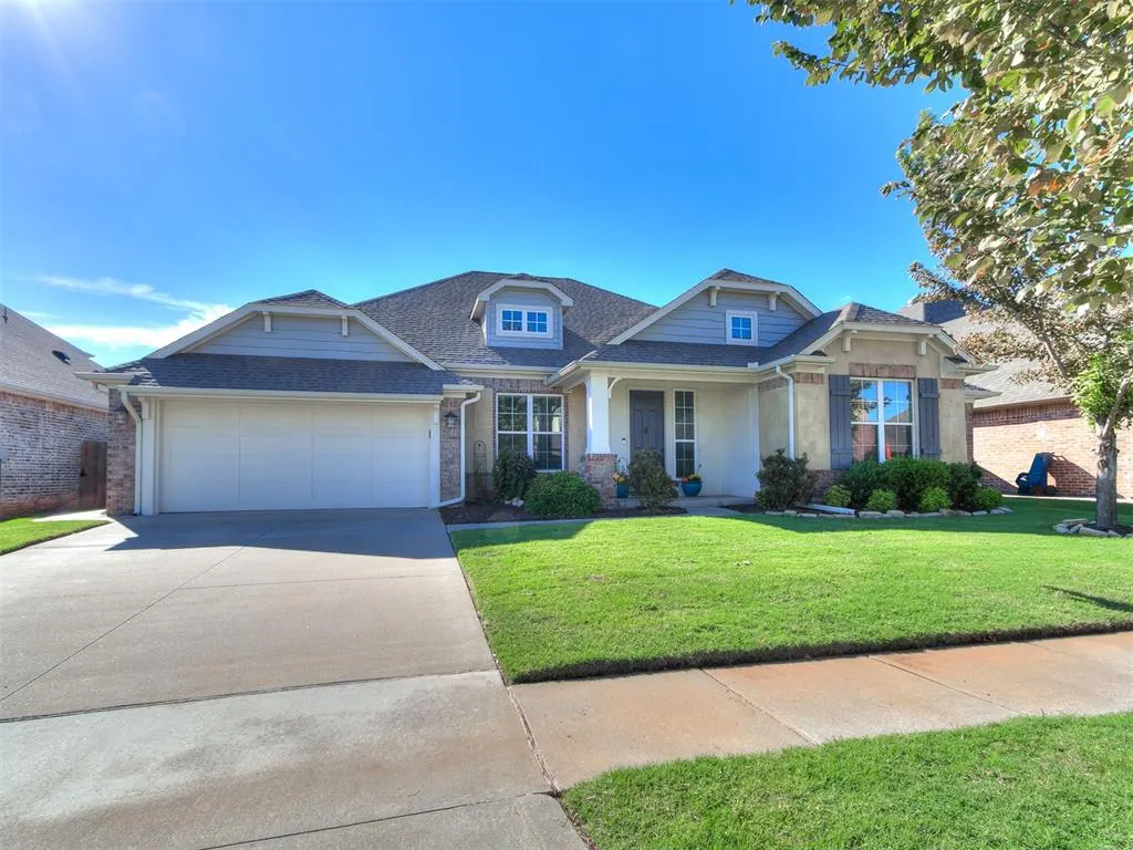 Front exterior — 18513 Alberto Place, Edmond, OK 73012