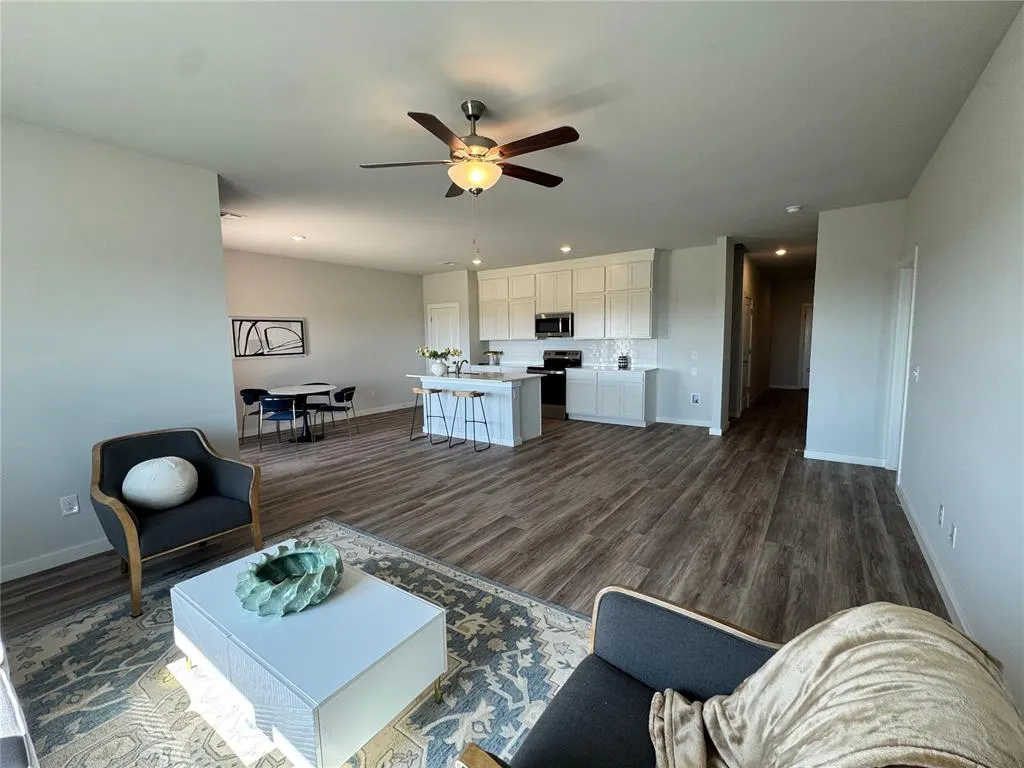 Photo 4 — 3530 Manning Farms Boulevard, El Reno, OK 73036