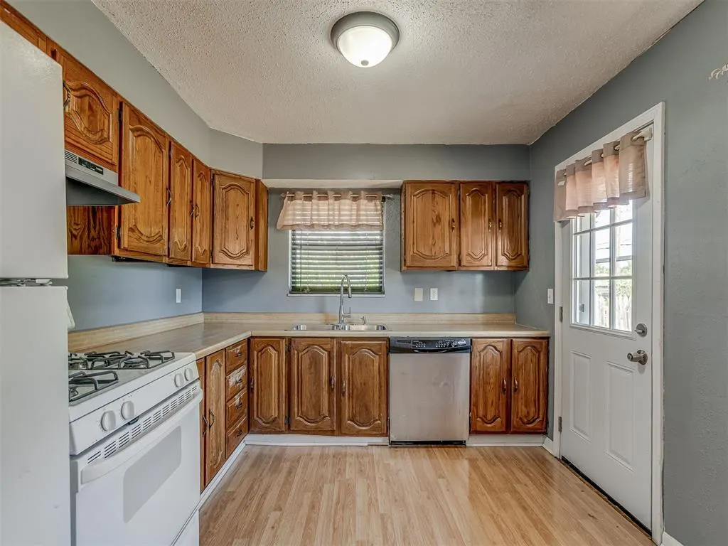 Photo 14 — 3801 NW 51st Street, Oklahoma City, OK 73112