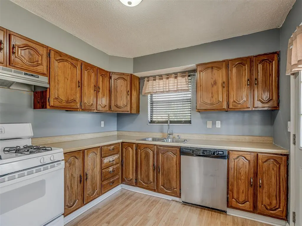 Photo 15 — 3801 NW 51st Street, Oklahoma City, OK 73112