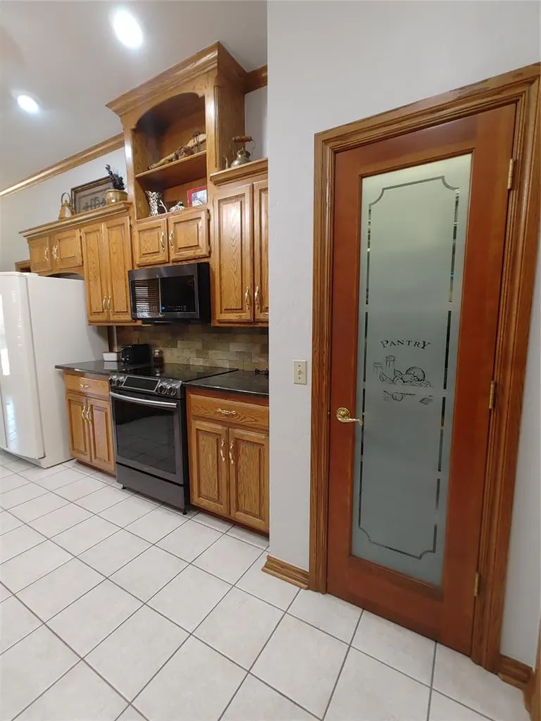 Photo 9 — 1516 SW 136th Street, Oklahoma City, OK 73170