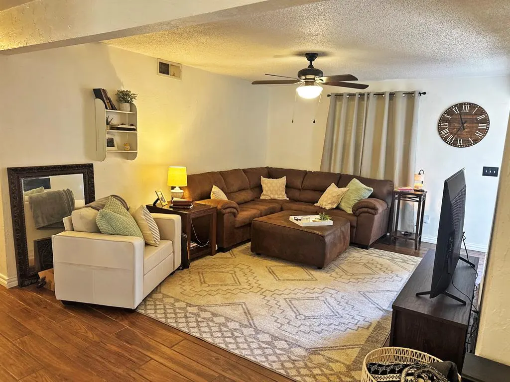 Photo 2 — 4912 S Dimple Drive, Oklahoma City, OK 73135
