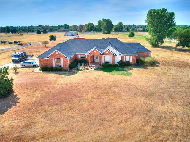 Photo 2 — 12720 SW 58th Street, Mustang, OK 73064