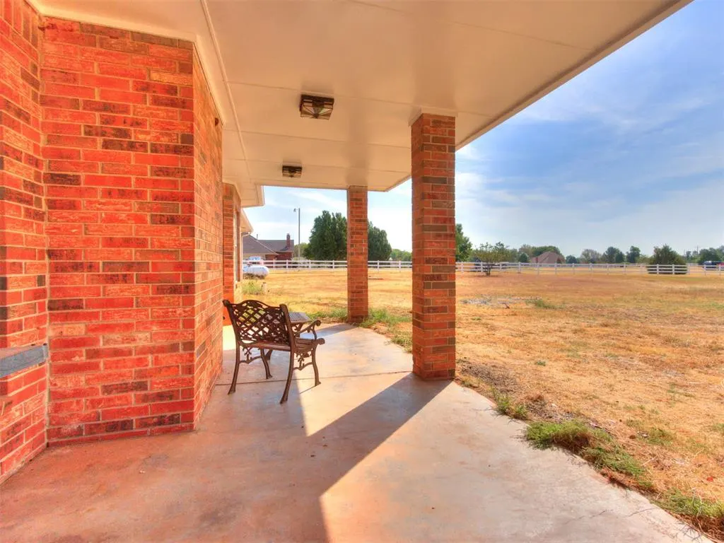 Photo 5 — 12720 SW 58th Street, Mustang, OK 73064