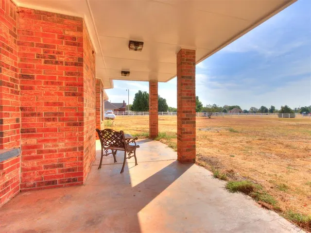 Photo 5 — 12720 SW 58th Street, Mustang, OK 73064