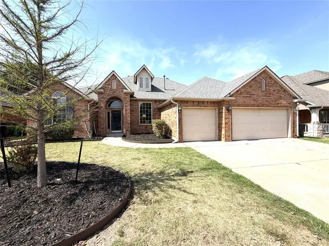 Photo 2 — 18309 El Greco Drive, Edmond, OK 73012