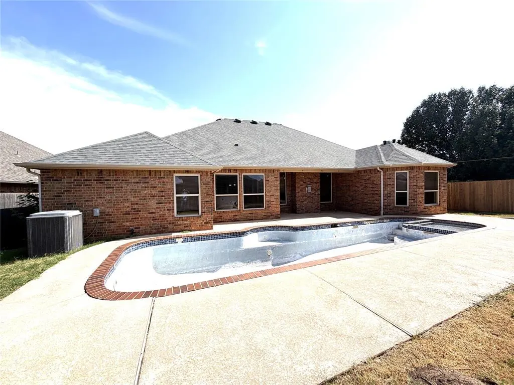 Photo 3 — 18309 El Greco Drive, Edmond, OK 73012