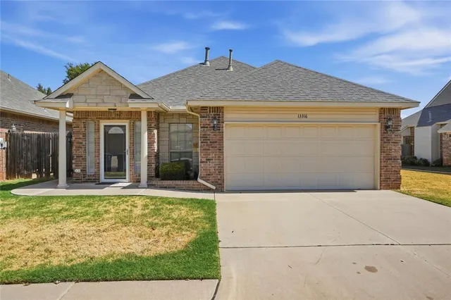 Photo 3 — 13316 Prairie View Lane, Oklahoma City, OK 73142
