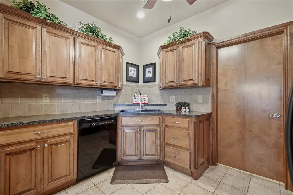 Photo 12 — 13316 Prairie View Lane, Oklahoma City, OK 73142