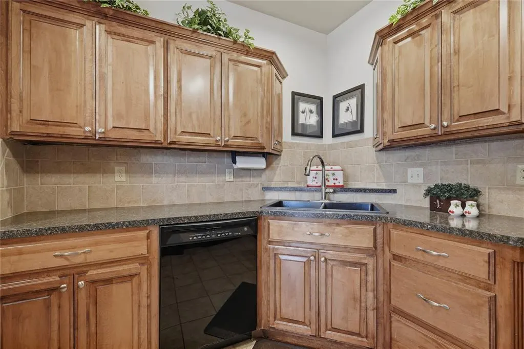 Photo 13 — 13316 Prairie View Lane, Oklahoma City, OK 73142