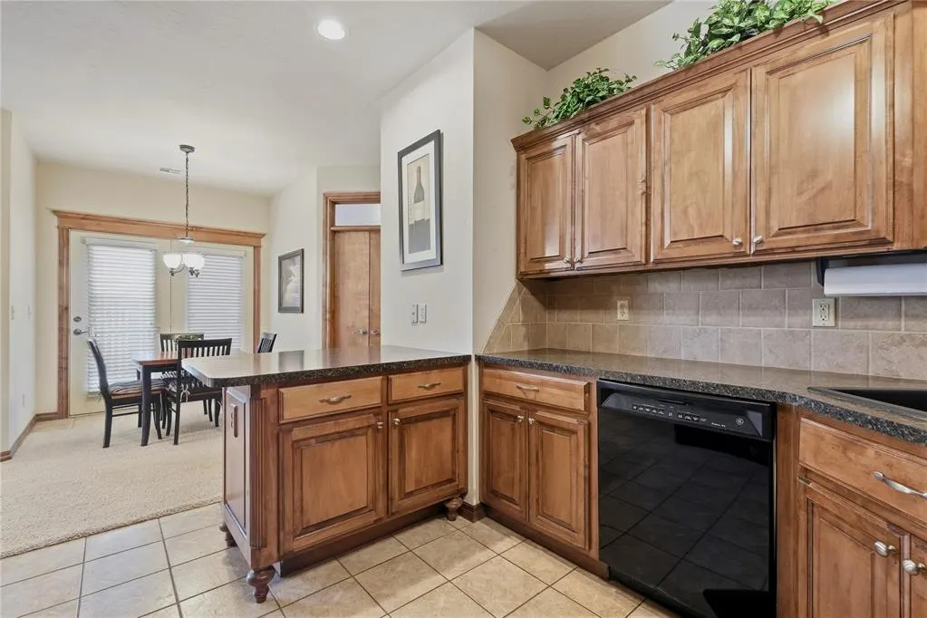 Photo 14 — 13316 Prairie View Lane, Oklahoma City, OK 73142