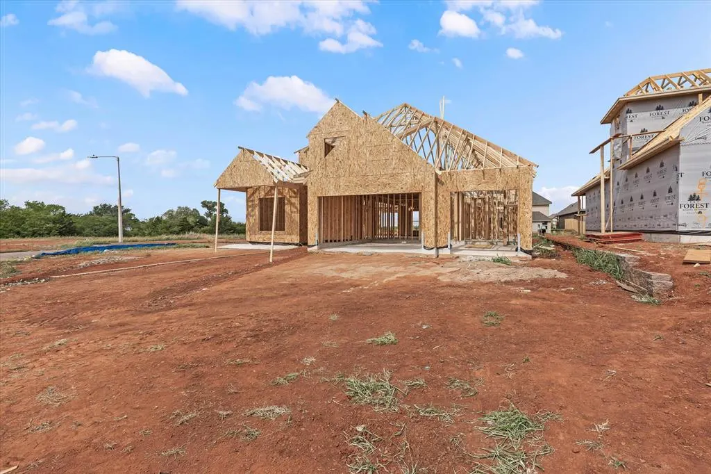 Photo 3 — 8413 NW 153rd Street, Edmond, OK 73013