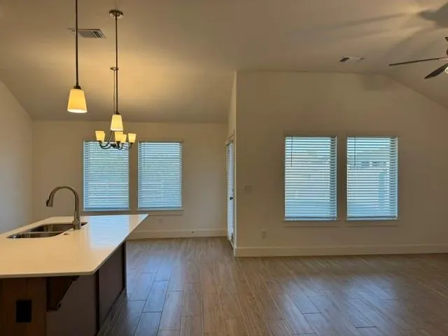 Photo 4 — 16104 Wolf Creek Way, Oklahoma City, OK 73170