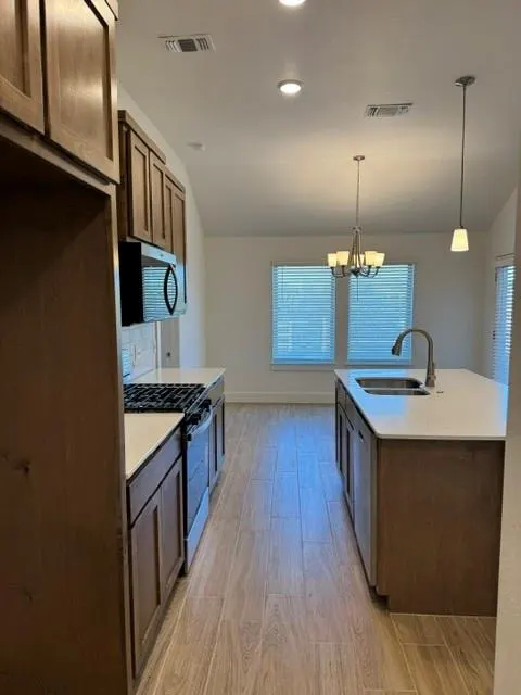Photo 13 — 16104 Wolf Creek Way, Oklahoma City, OK 73170