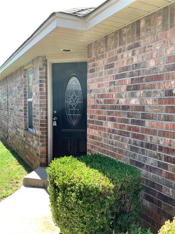 Front exterior — 204 Woodbrair Road, Noble, OK 73068