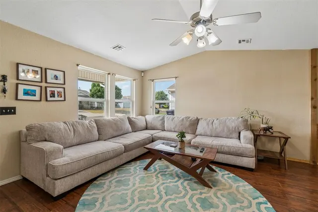 Photo 6 — 15612 Acacia Road, Oklahoma City, OK 73170