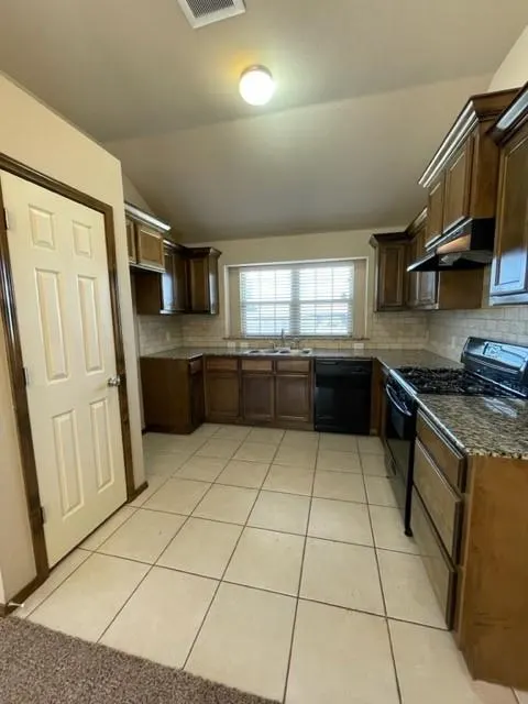 Photo 16 — 3016 Queenston Avenue, Norman, OK 73071