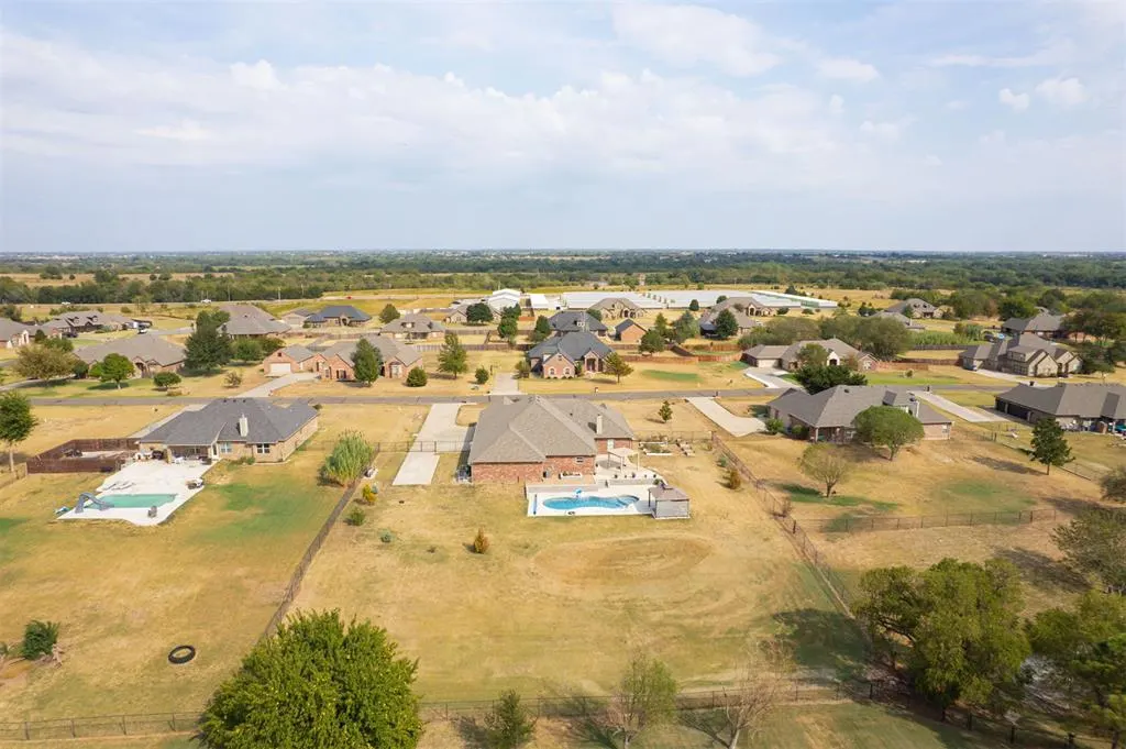 Photo 3 — 14261 Beaver Creek Road, Edmond, OK 73025