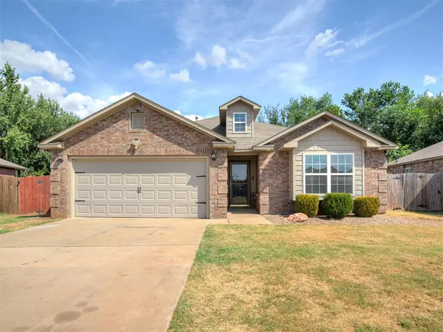 Photo 3 — 1880 Bliss Circle, Newcastle, OK 73065