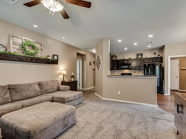 Photo 7 — 1880 Bliss Circle, Newcastle, OK 73065
