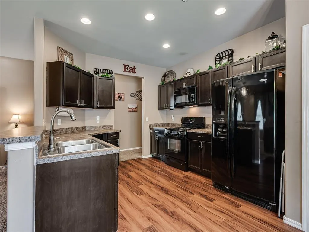 Photo 8 — 1880 Bliss Circle, Newcastle, OK 73065