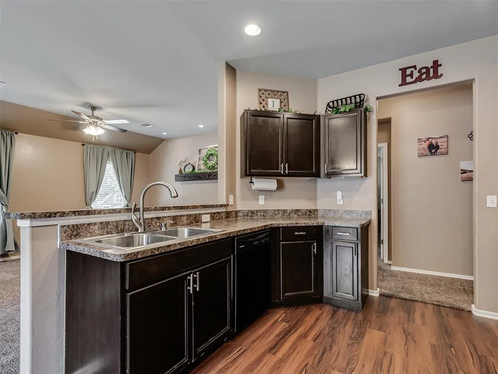 Photo 9 — 1880 Bliss Circle, Newcastle, OK 73065