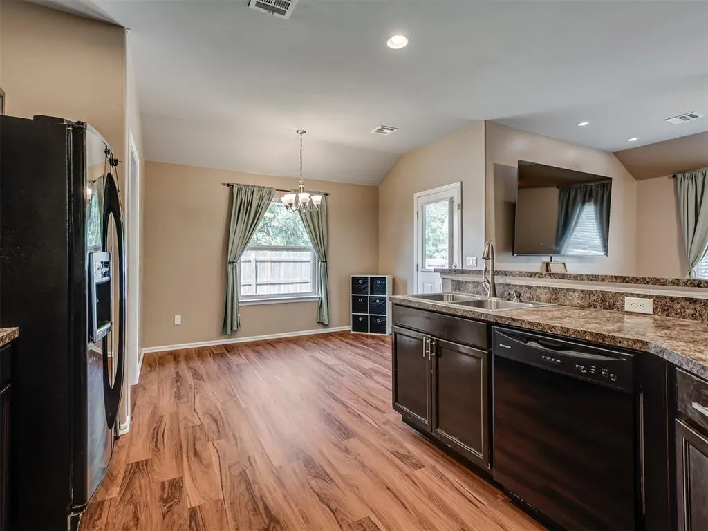 Photo 12 — 1880 Bliss Circle, Newcastle, OK 73065