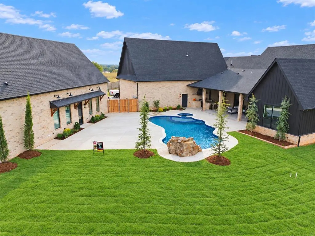 Photo 15 — 4700 Rustic Trail, Moore, OK 73160