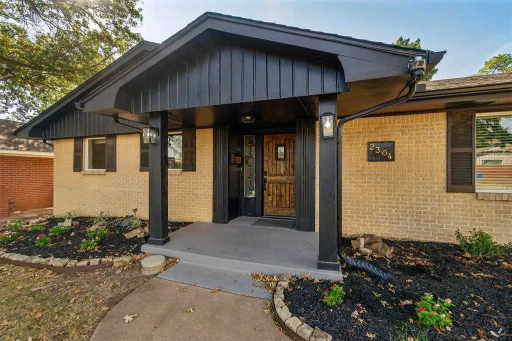 Photo 3 — 2304 NW 49th Street, Oklahoma City, OK 73112