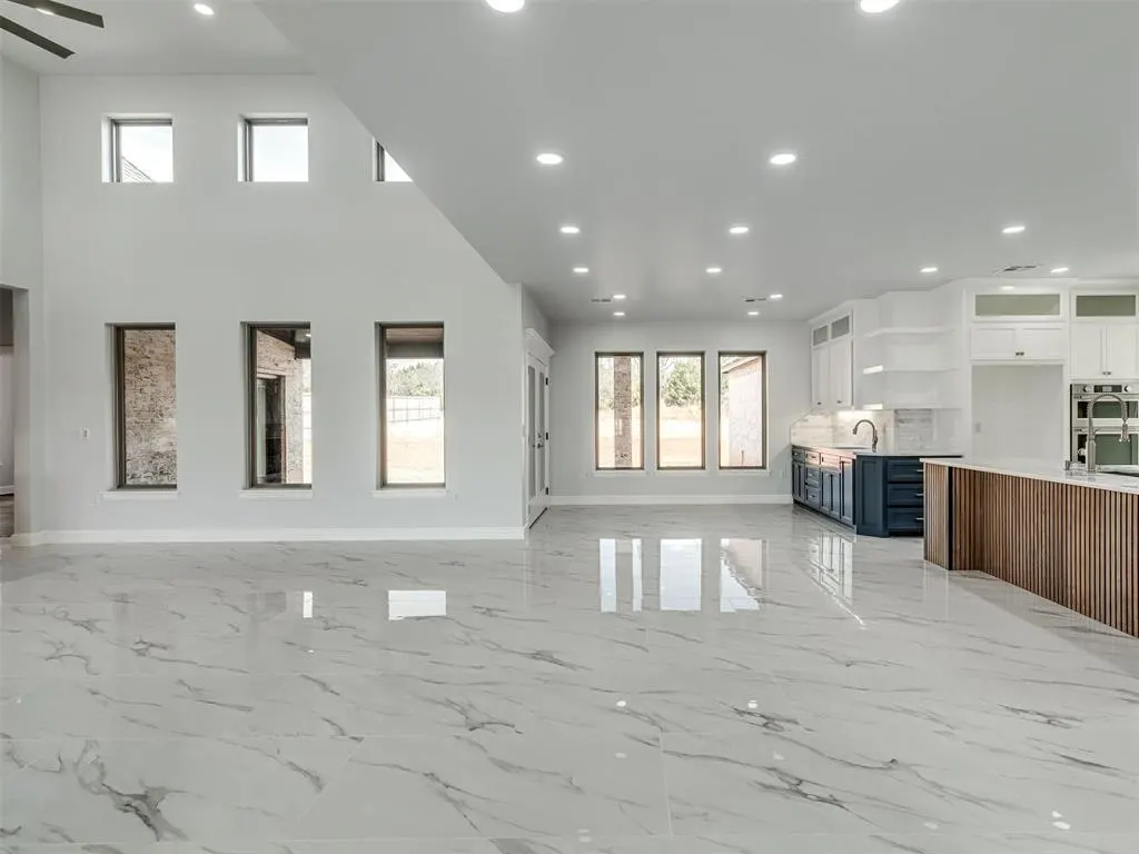 Photo 4 — 8302 Autumn Blaze Drive, Blanchard, OK 73010