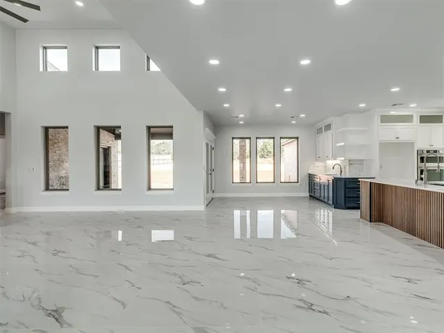 Photo 4 — 8302 Autumn Blaze Drive, Blanchard, OK 73010