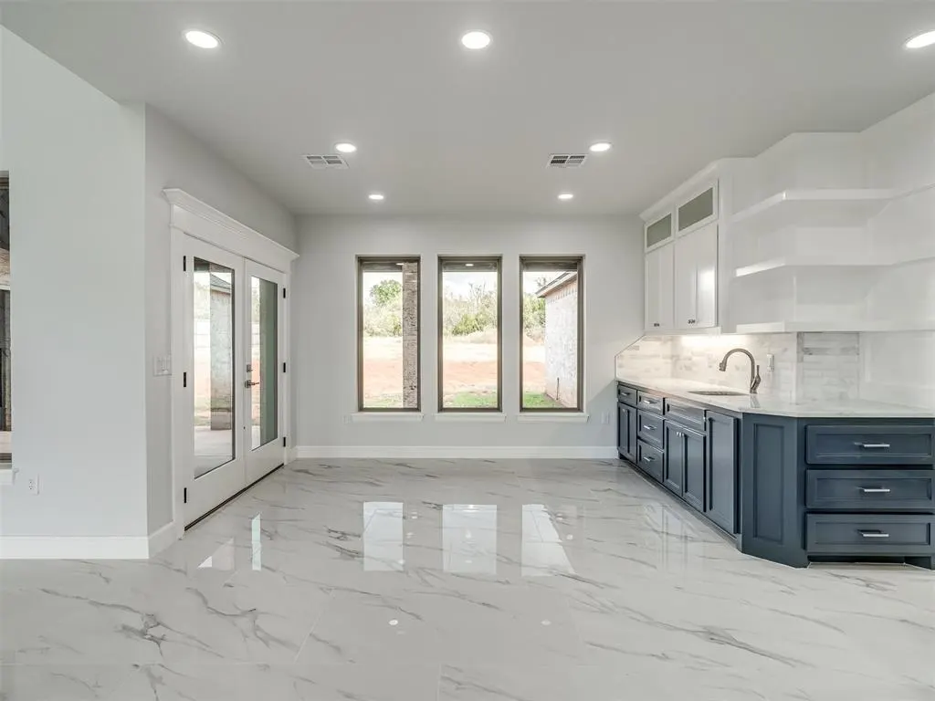 Photo 17 — 8302 Autumn Blaze Drive, Blanchard, OK 73010