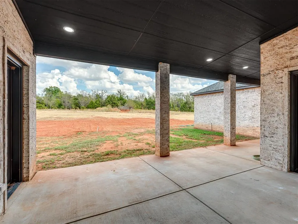 Photo 45 — 8302 Autumn Blaze Drive, Blanchard, OK 73010