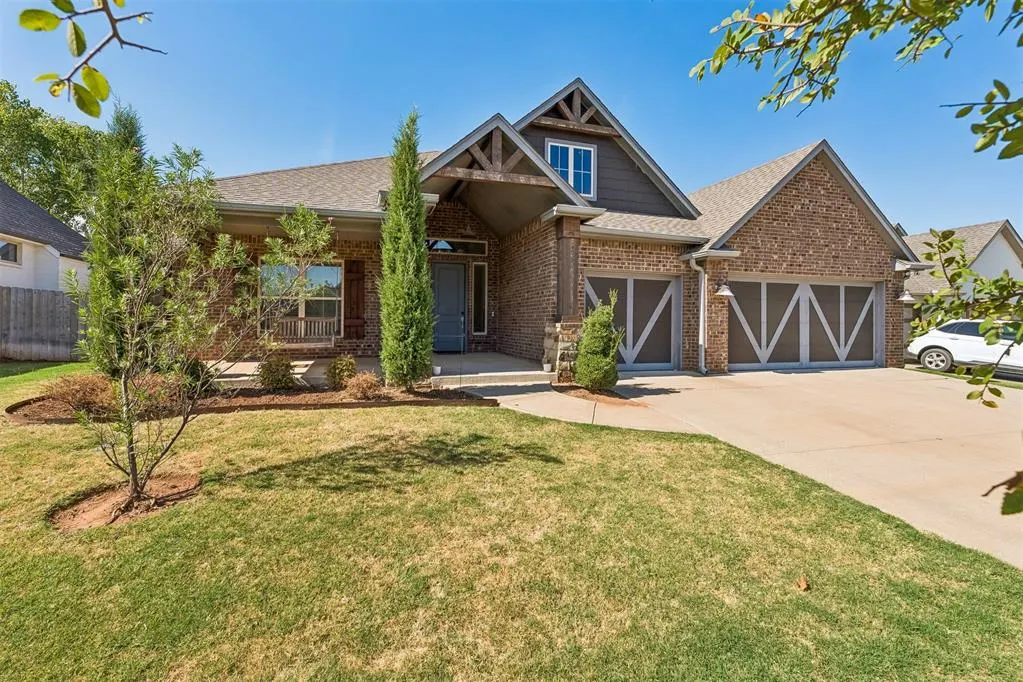 Photo 2 — 18617 Barcas Road, Edmond, OK 73012