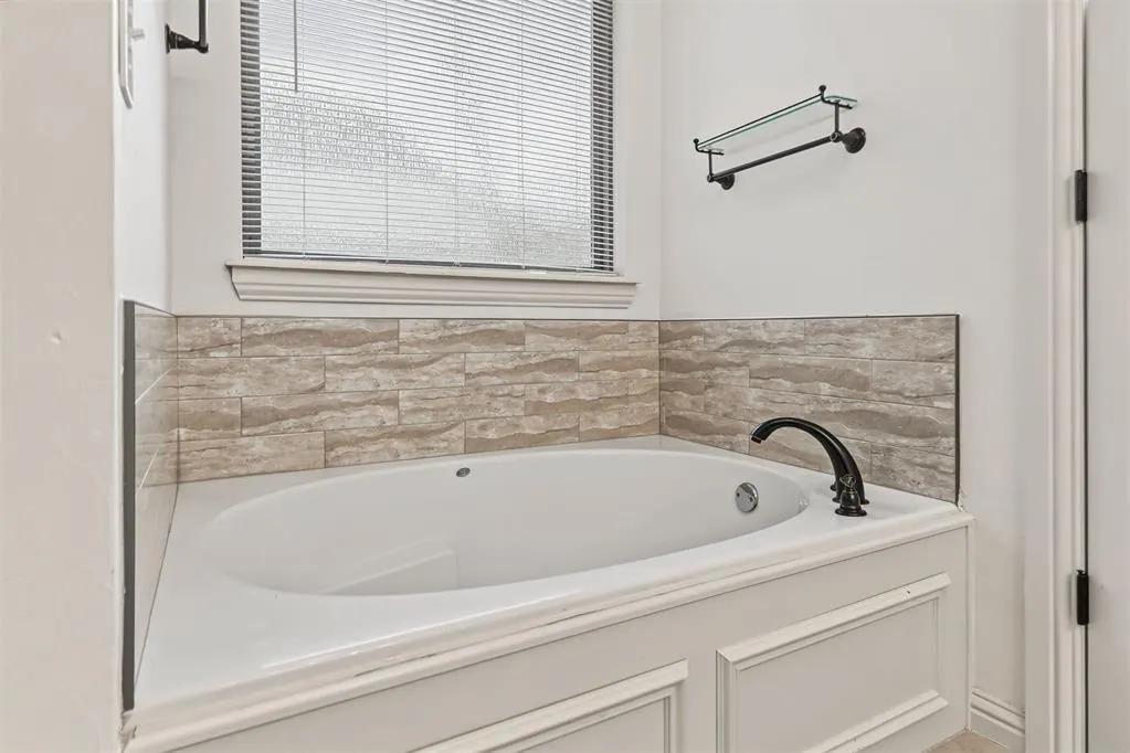 Photo 18 — 8960 Overlook Drive, Guthrie, OK 73044