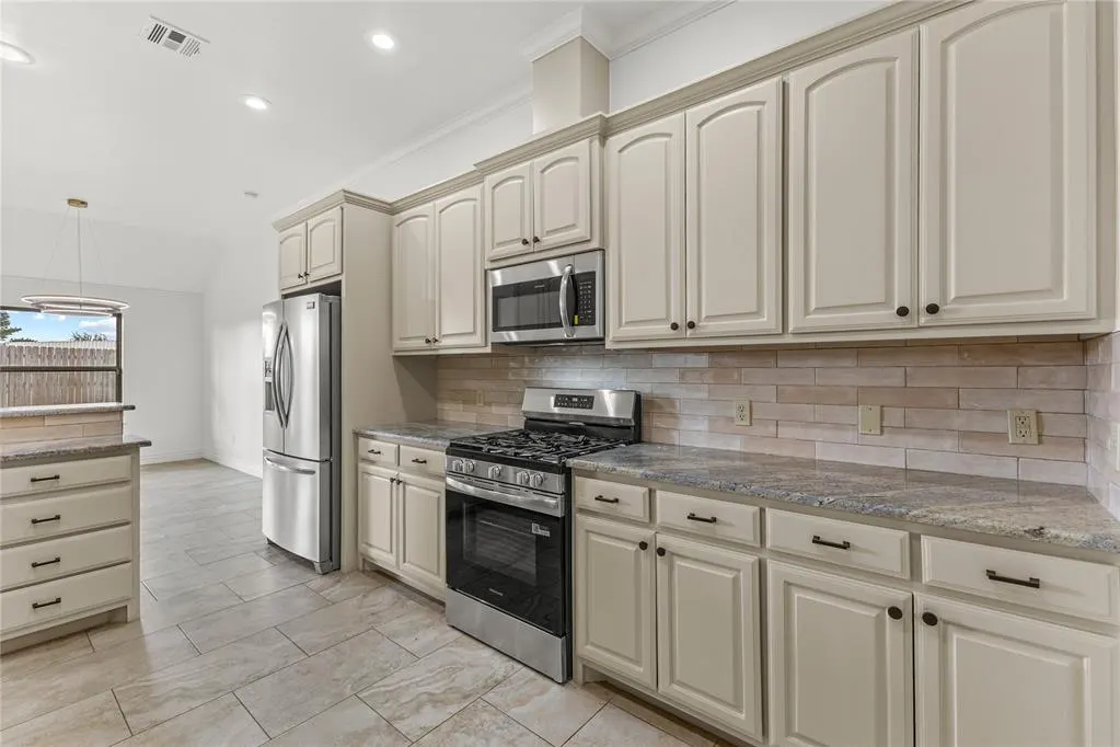 Photo 15 — 2425 Pumpkin Lane, Weatherford, OK 73096