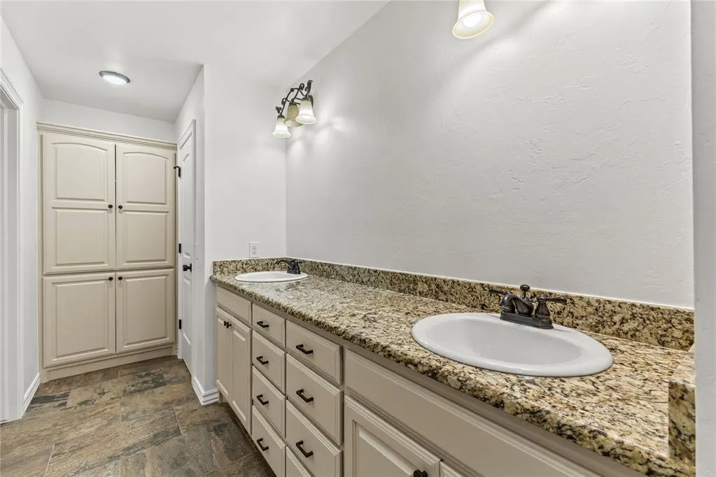 Photo 23 — 2425 Pumpkin Lane, Weatherford, OK 73096