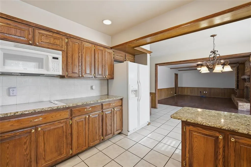 Photo 15 — 3401 S Choctaw Drive, Edmond, OK 73013