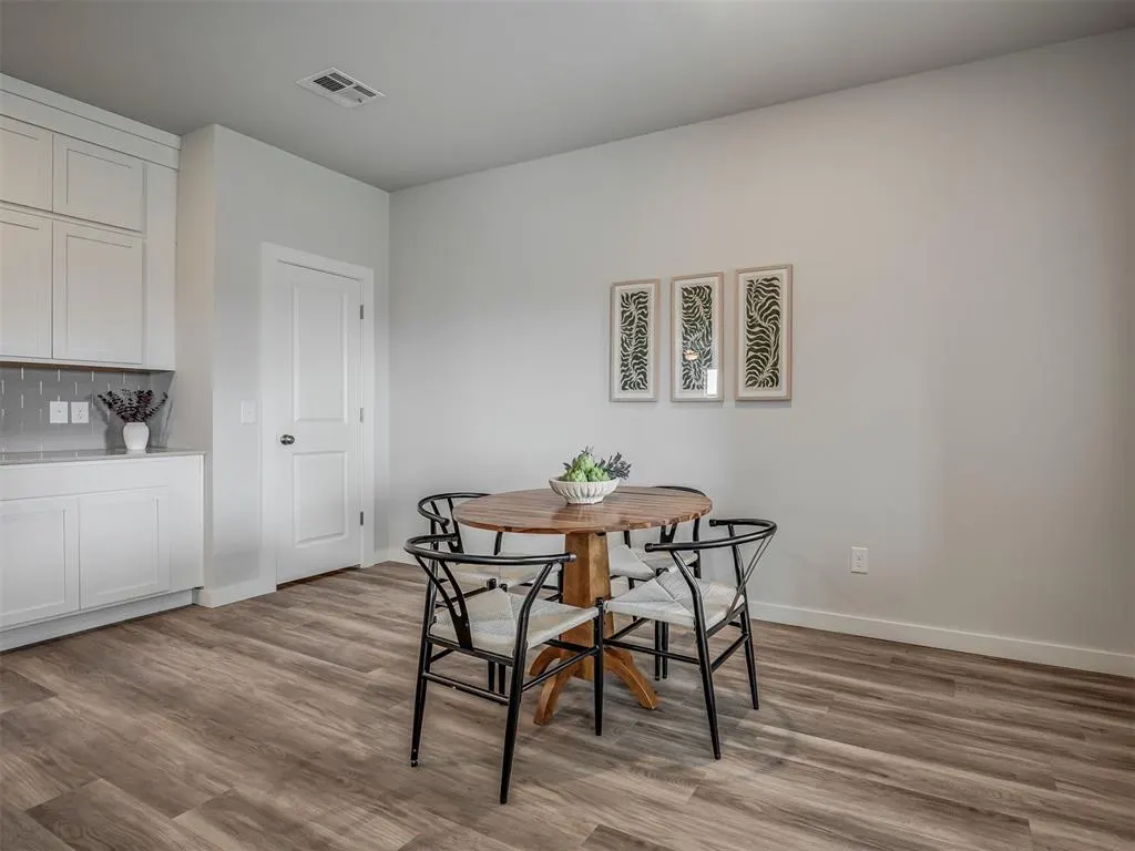 Photo 10 — 745 Cumberland Drive, Guthrie, OK 73044