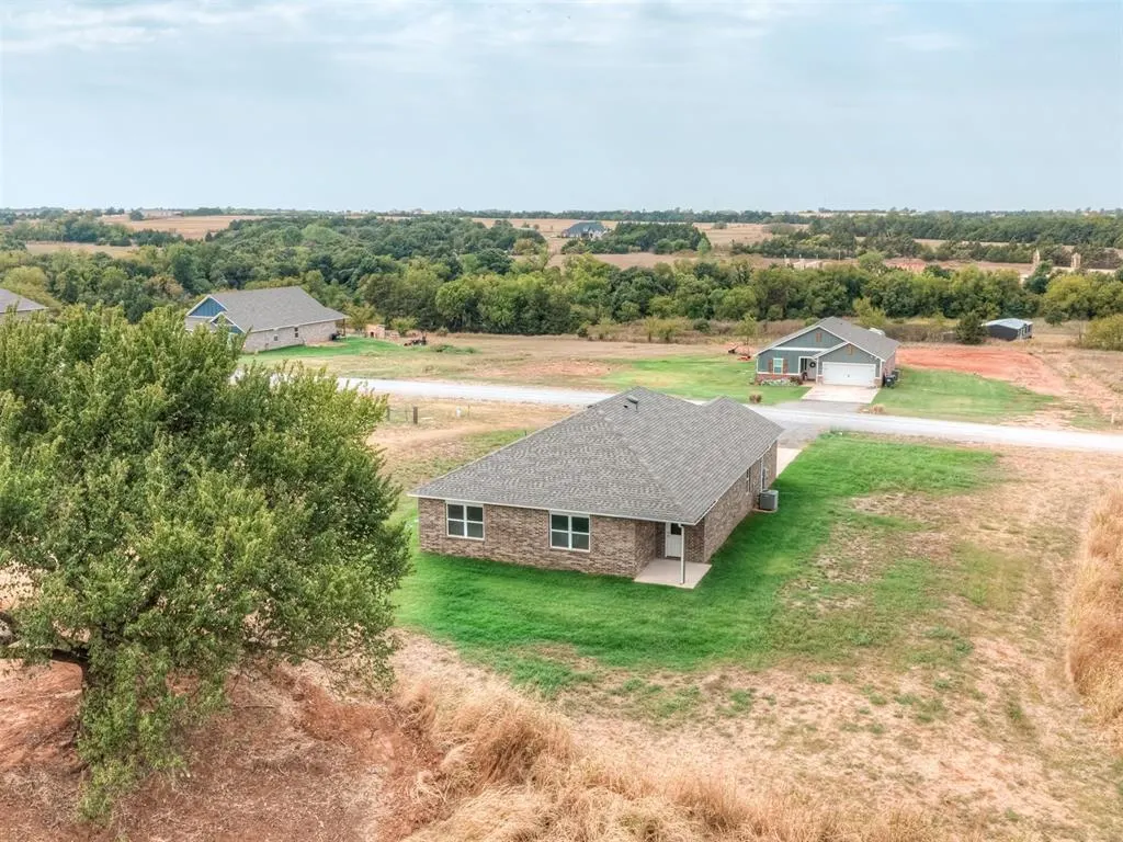Photo 33 — 745 Cumberland Drive, Guthrie, OK 73044