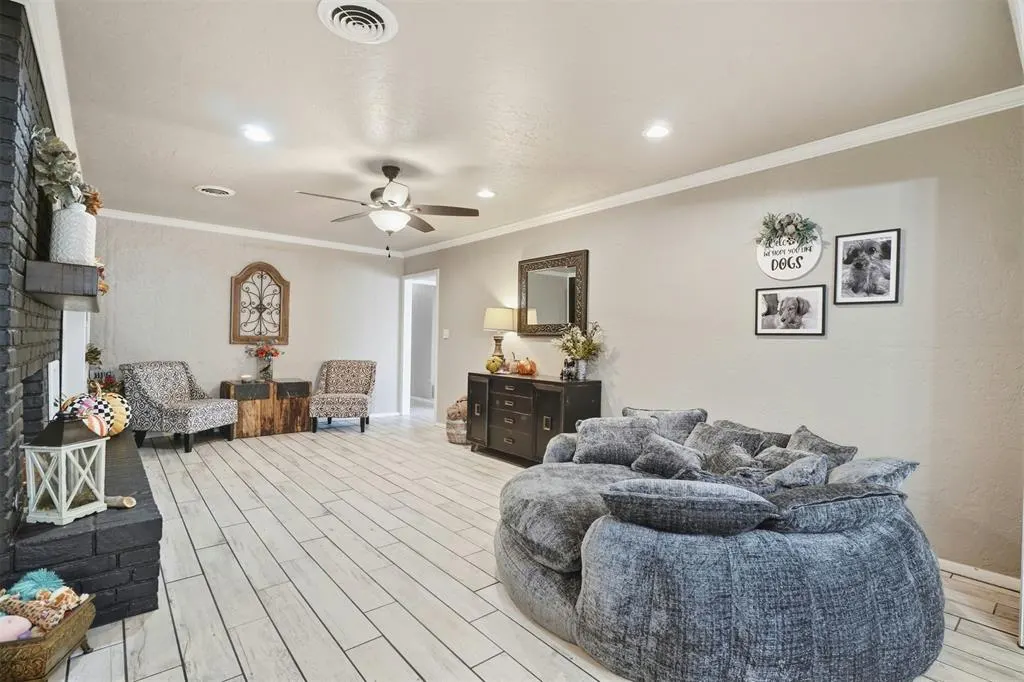 Photo 9 — 2720 N Robin Street, Altus, OK 73521