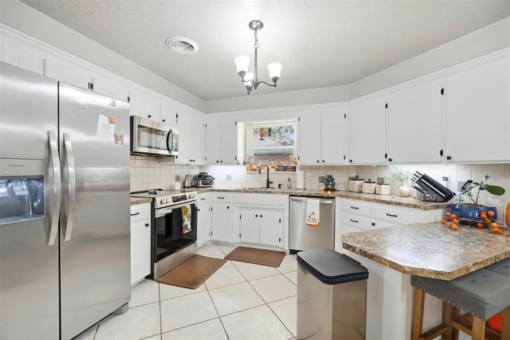 Photo 14 — 2720 N Robin Street, Altus, OK 73521