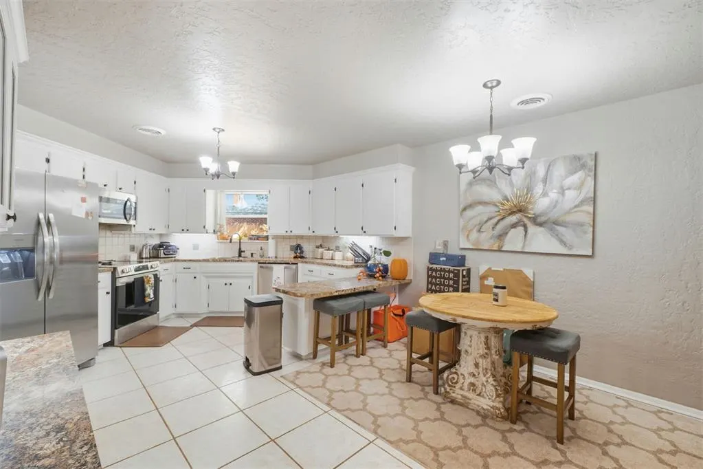 Photo 19 — 2720 N Robin Street, Altus, OK 73521