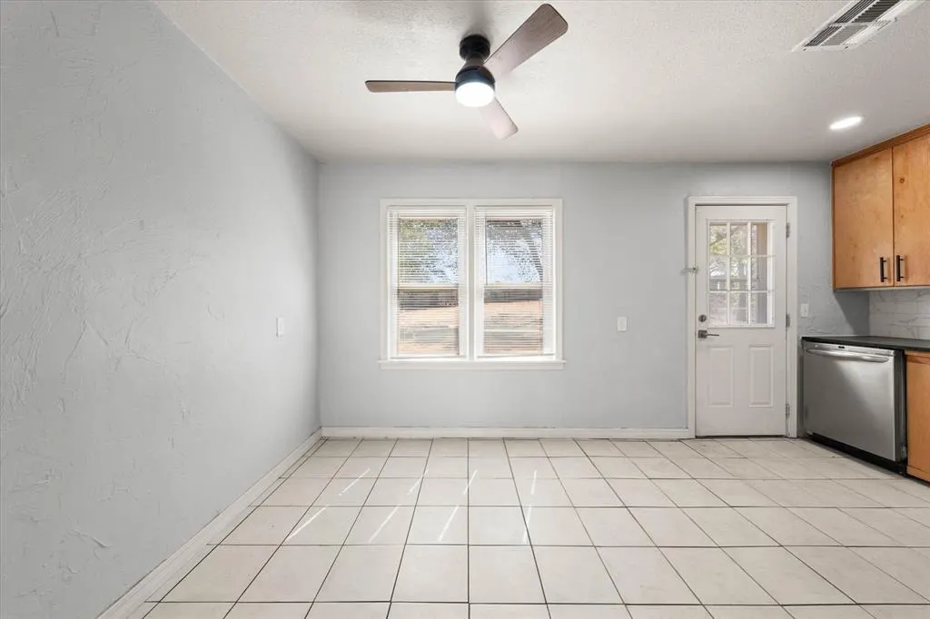 Photo 17 — 5802 NW 24th Street, Oklahoma City, OK 73127