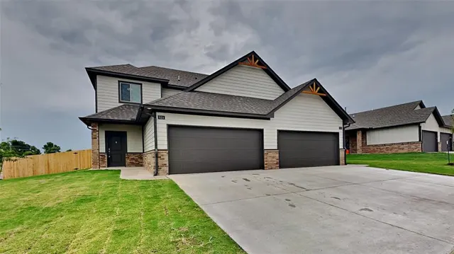 Photo 3 — 12501 Florence Lane, Yukon, OK 73099