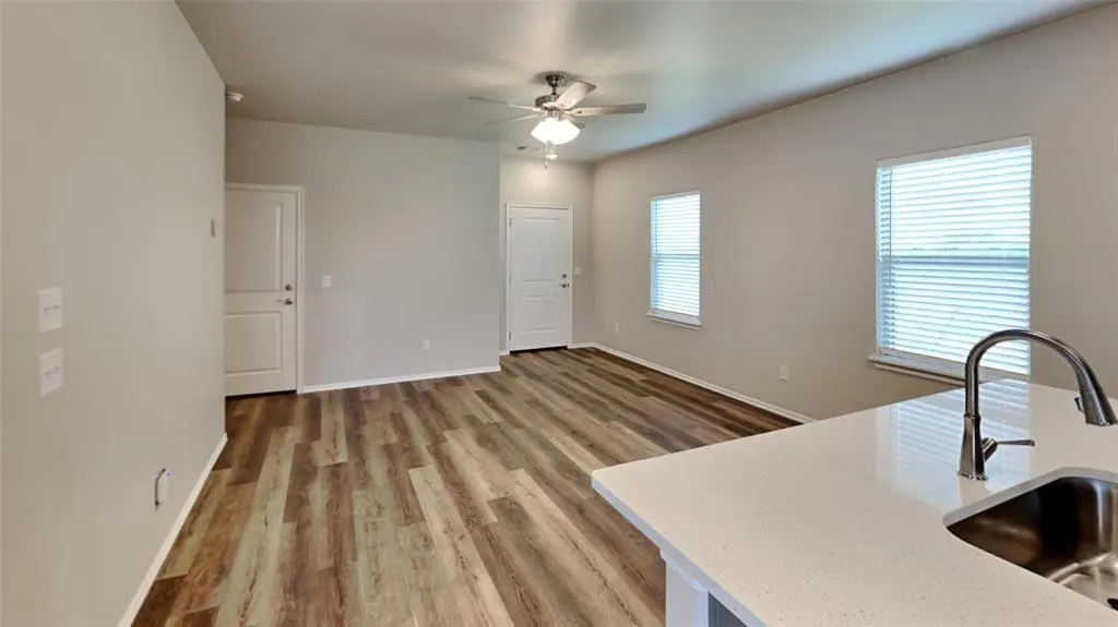 Photo 6 — 12501 Florence Lane, Yukon, OK 73099
